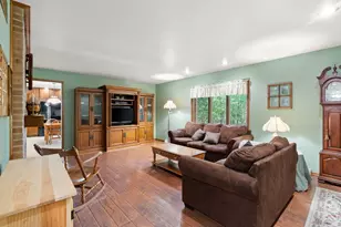 130 Woodland Hickory Ct, Valparaiso, IN 46385 - Photo 10