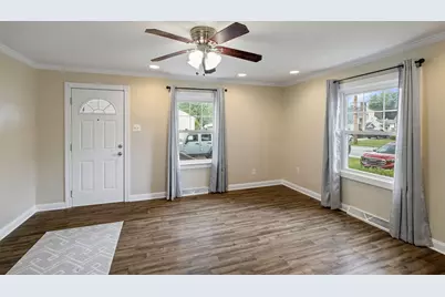 611 W North Street, Crown Point, IN 46307 - Photo 4