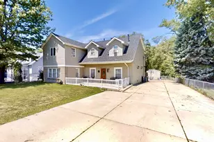 626 E 77th Ave, Schererville, IN 46375 - Photo 2