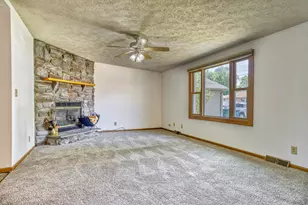 7107 Lindberg Ave, Hammond, IN 46323 - Photo 2