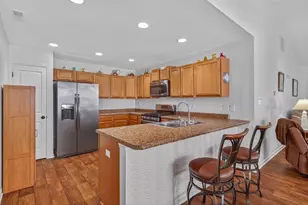 6888 Meadow View Ln, Merrillville, IN 46410 - Photo 8