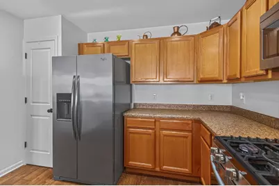 6888 Meadow View Lane, Merrillville, IN 46410 - Photo 10