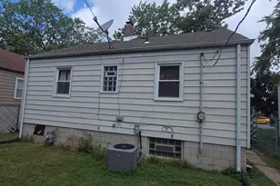 840 175th St, Hammond, IN 46324 - Photo 4