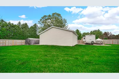 236 Kimrich Circle N, Valparaiso, IN 46385 - Photo 34