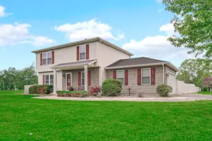 236 Kimrich Cir N, Valparaiso, IN 46385 - Photo 2