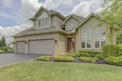 817 Robin Court, Dyer, IN 46311 - Photo 2
