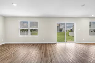 615 Ensign Pl, Hebron, IN 46341 - Photo 4