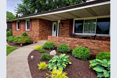 142 Curtis Drive, Valparaiso, IN 46383 - Photo 2