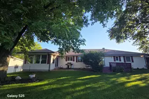 142 Curtis Dr, Valparaiso, IN 46383 - Photo 6