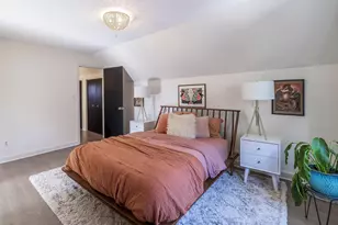 6828 Schneider Ave, Hammond, IN 46323 - Photo 18