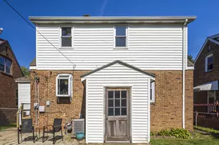 6828 Schneider Ave, Hammond, IN 46323 - Photo 4