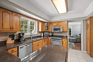 12512 Van Buren St, Crown Point, IN 46307 - Photo 16