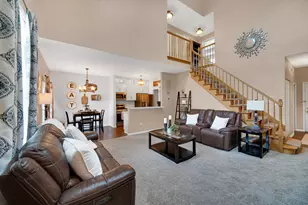 8112 Victoria Pl, Crown Point, IN 46307 - Photo 4