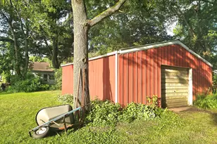 603 E Sigler St, Hebron, IN 46341 - Photo 2
