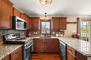 9022 Mallard Ln, Saint John, IN 46373 - Photo 12