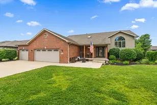 9022 Mallard Ln, Saint John, IN 46373 - Photo 2