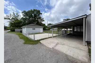 1001 W 38th Place, Hobart, IN 46342 - Photo 2