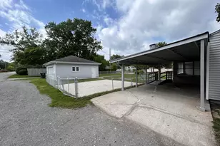 1001 W 38th Pl, Hobart, IN 46342 - Photo 2
