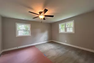 1001 W 38th Pl, Hobart, IN 46342 - Photo 10