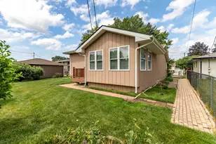 9205 Idlewild Dr, Highland, IN 46322 - Photo 6
