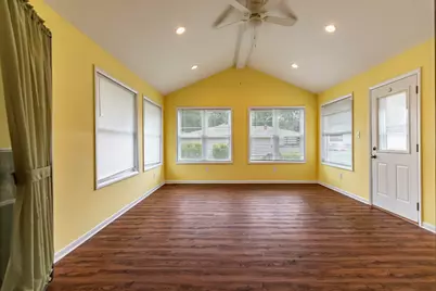 9205 Idlewild Drive, Highland, IN 46322 - Photo 10