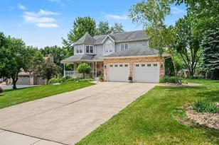 9260 Franklin Dr, Saint John, IN 46373 - Photo 2
