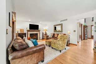 9260 Franklin Dr, Saint John, IN 46373 - Photo 12