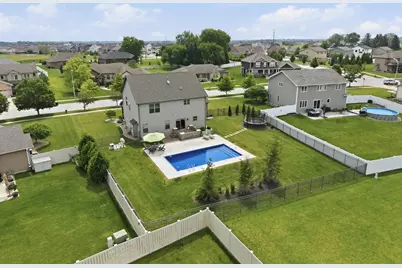 9967 Wisteria Lane, Saint John, IN 46373 - Photo 4