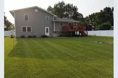 1604 Hickory Street SW, Demotte, IN 46310 - Photo 18