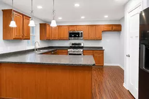 1604 Hickory St SW, Demotte, IN 46310 - Photo 8