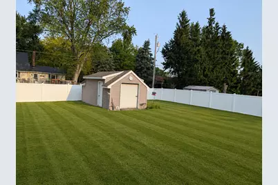 1604 Hickory Street SW, Demotte, IN 46310 - Photo 18