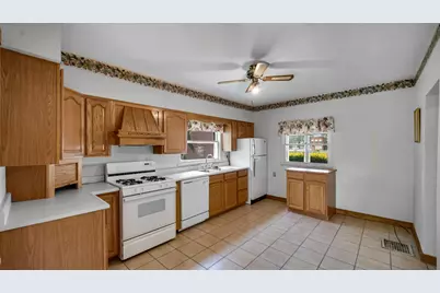 8 E Moore Street, Hanna, IN 46340 - Photo 10