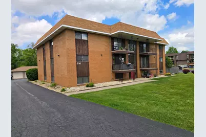 716 Moraine Trace #10, Schererville, IN 46375 - Photo 2
