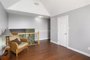 10629 Erie Dr, Crown Point, IN 46307 - Photo 24