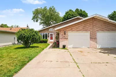827 N Wiggs Street, Griffith, IN 46319 - Photo 1