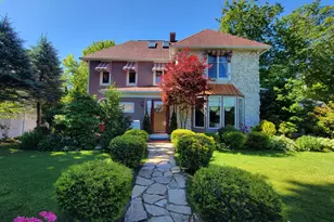 702 Indiana Ave, Valparaiso, IN 46383 - Photo 1