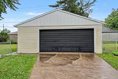 3318 North Drive, Highland, IN 46322 - Photo 22