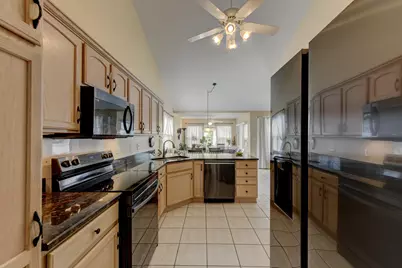 2028 Wildwood Circle, Highland, IN 46322 - Photo 8