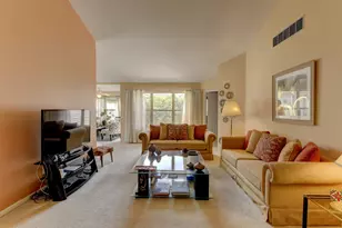 2028 Wildwood Cir, Highland, IN 46322 - Photo 4