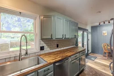 616 S 20th Street, Chesterton, IN 46304 - Photo 8