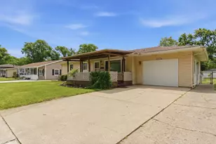 5457 Redwood Ave, Portage, IN 46368 - Photo 2