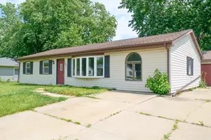 703 Dearborn Rd, Valparaiso, IN 46385 - Photo 6