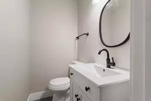 2200 Shallowford Dr, Valparaiso, IN 46383 - Photo 12