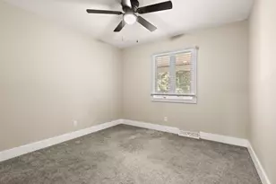 2200 Shallowford Dr, Valparaiso, IN 46383 - Photo 10