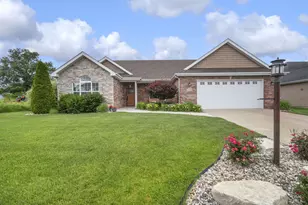 2428 Winesap St, Schererville, IN 46375 - Photo 2