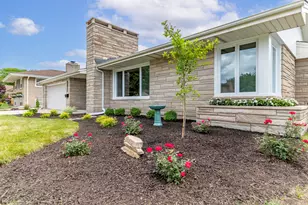 8837 Parkway Dr, Highland, IN 46322 - Photo 2