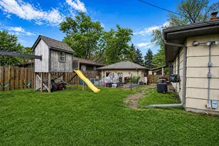 8845 Grace St, Highland, IN 46322 - Photo 24