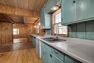 202 Sturdy Rd, Valparaiso, IN 46383 - Photo 6