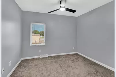 1011 Marquette Road, Lake Station, IN 46405 - Photo 12