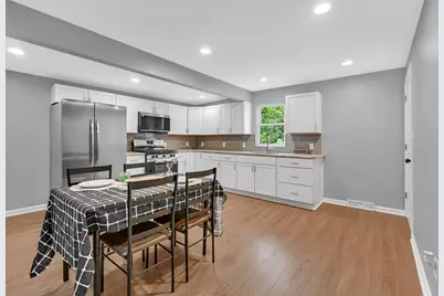 1011 Marquette Road, Lake Station, IN 46405 - Photo 6